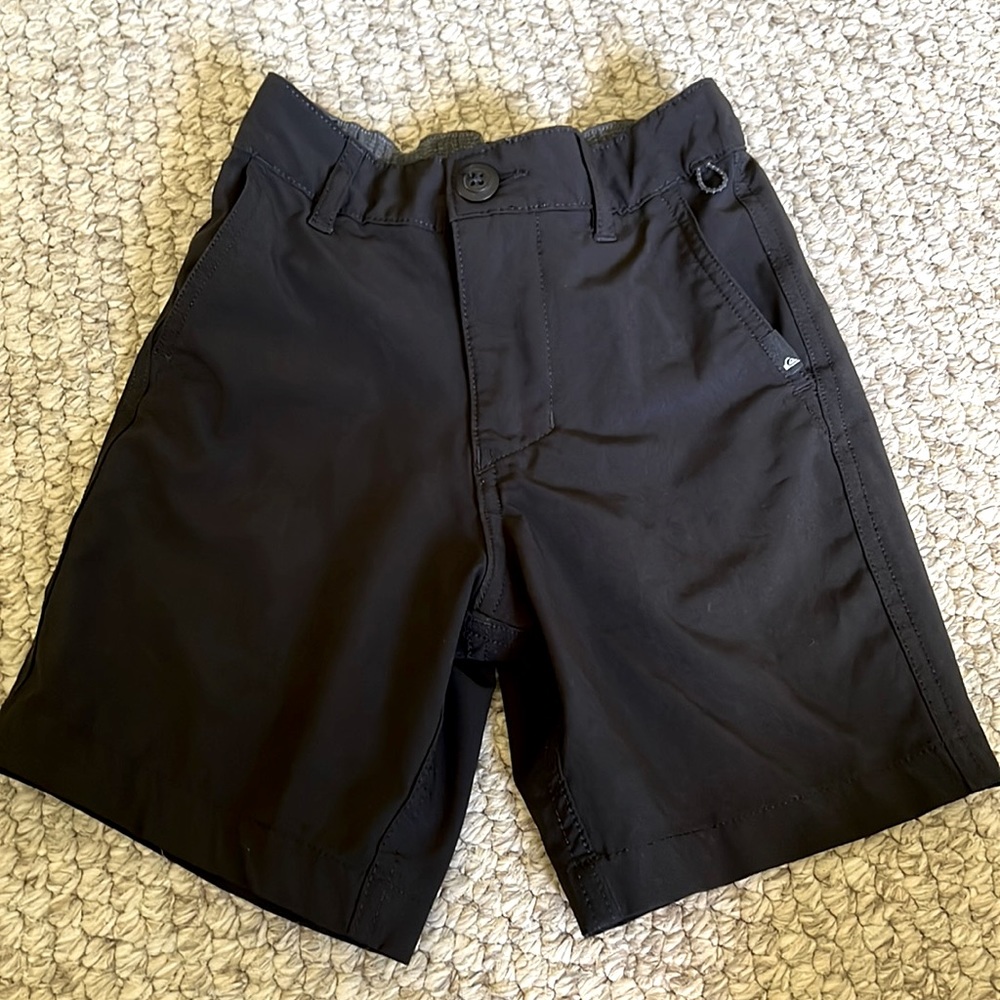 Boys quicksilver shorts